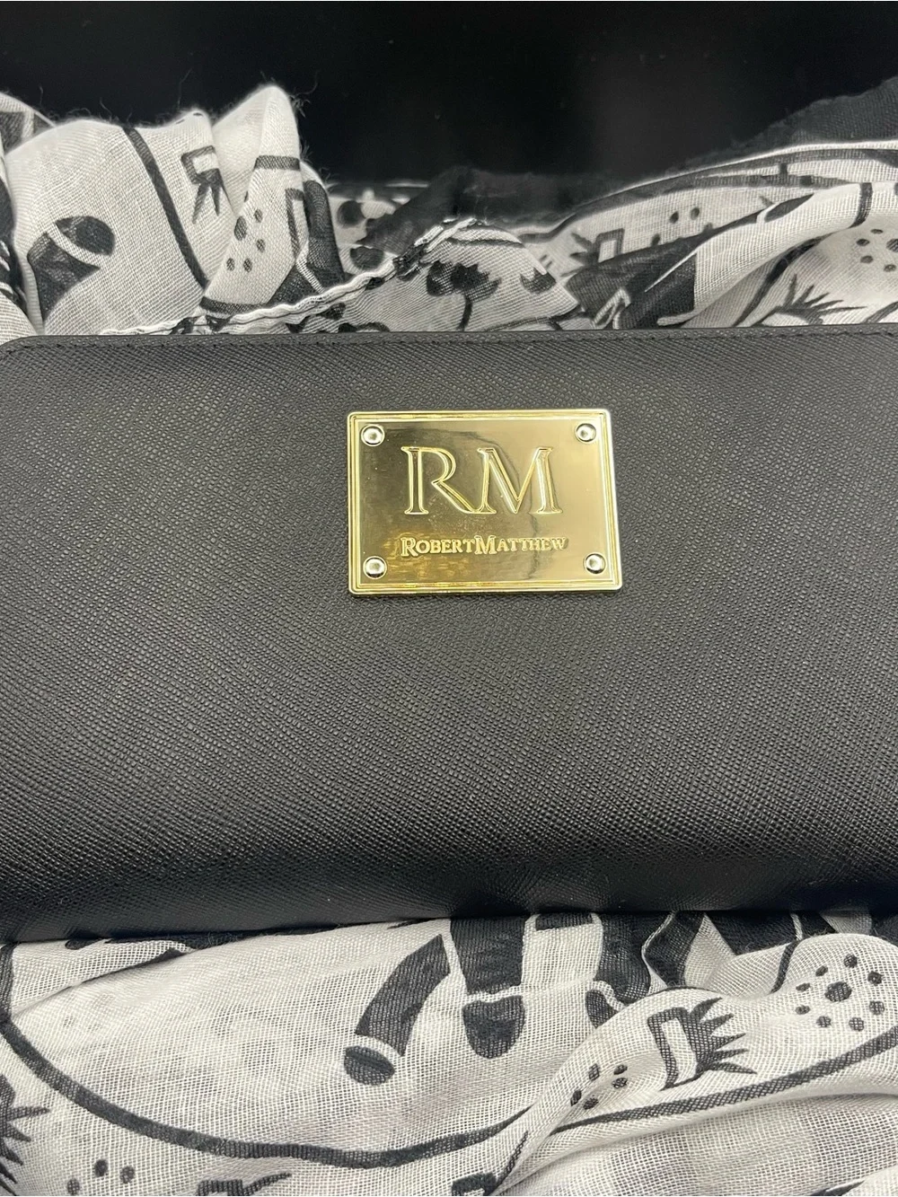 NWT Robert Matthew Aria Saffiano Leather Wristlet Black Wallet 7”L x4”W 24K GP